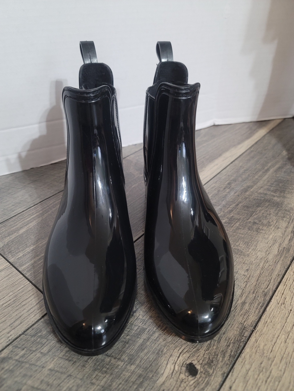 Joie KADA waterproof Glossy Black Chelsea Rain Boots Patent Rubber Elastic Sides
